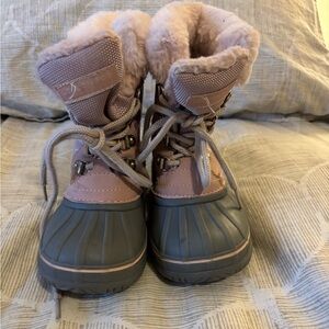 London Fog Kids Boots in Pink and Gray